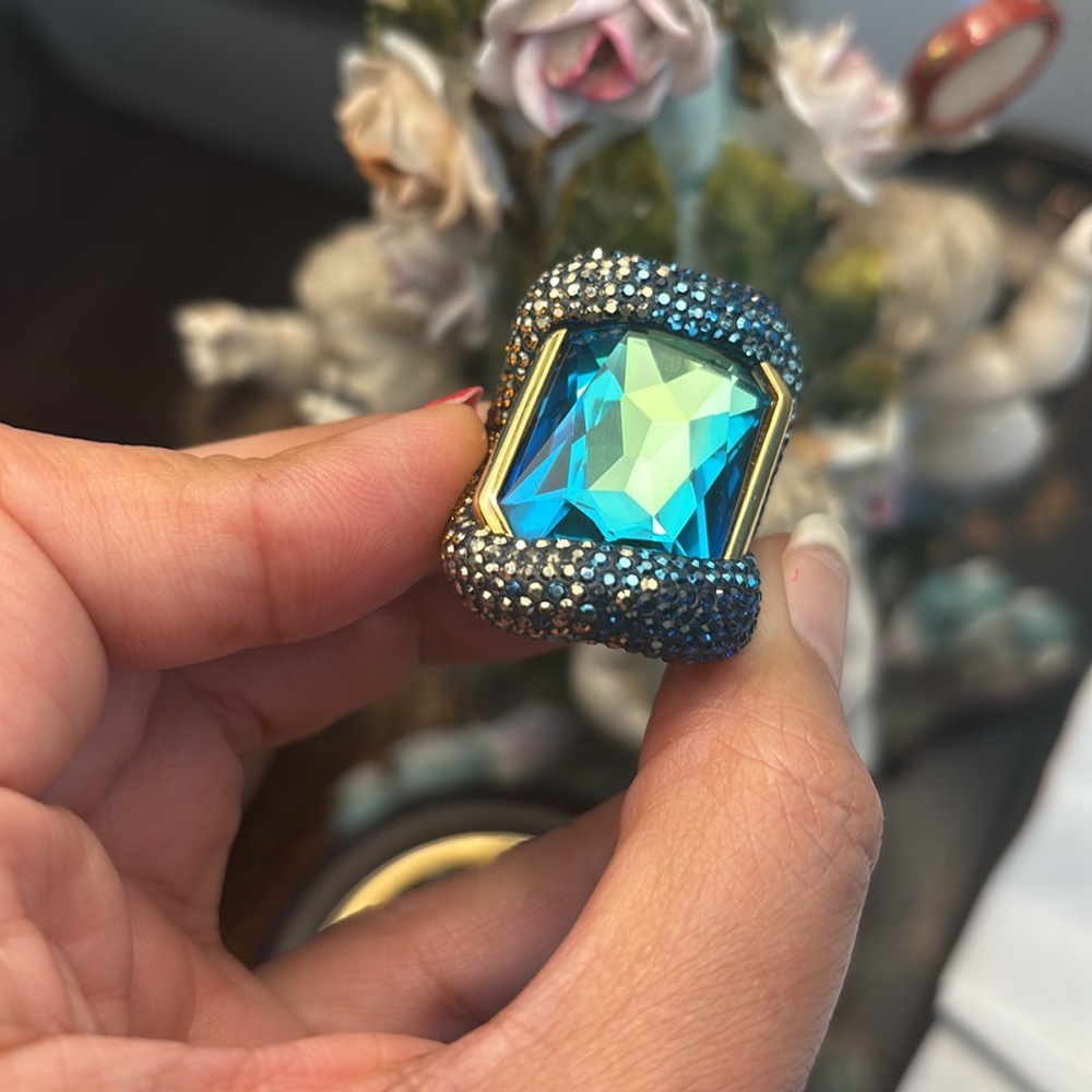 Huge Statement Ring. Blue and Gold Statement Ring 7 like NEW!! XL Cocktail Ring. - Picture 3 of 15